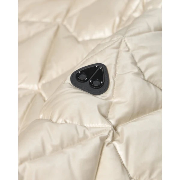Moose Knuckles Lightweight Iceberg Quilt Down Jacket in Alabaster | Men Jackets | Luxury Shoes 