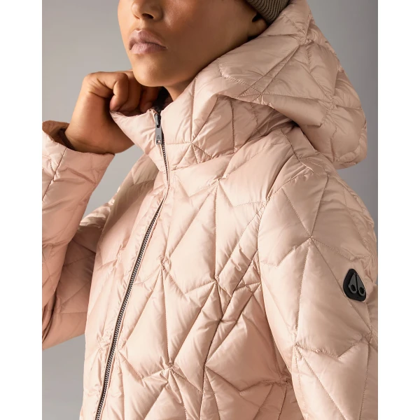 Moose Knuckles Lightweight Iceberg Quilt Down Jacket in Rosewood | Jackets | Luxury Shoes 