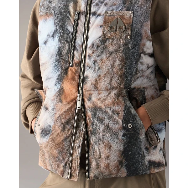 Moose Knuckles Original Westmount Camo Down Vest in Wild | Men Jackets | Luxury Shoes 