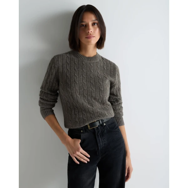 N.Peal Adelyn Cable Round Neck Cashmere Jumper in Wood Smoke Brown