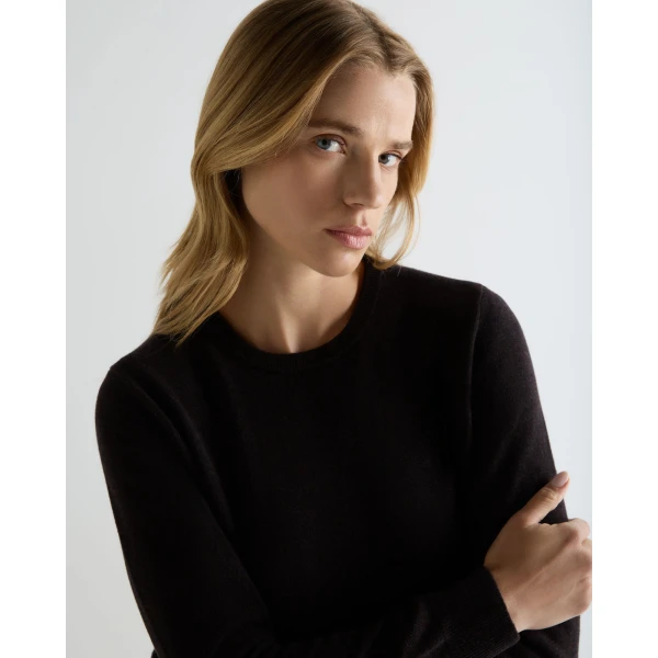 N.Peal Evie Classic Round Neck Cashmere Jumper in Cocoa Brown