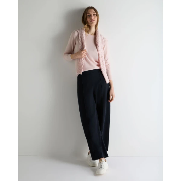 N.Peal Evie Classic Round Neck Cashmere Jumper in Powder Pink