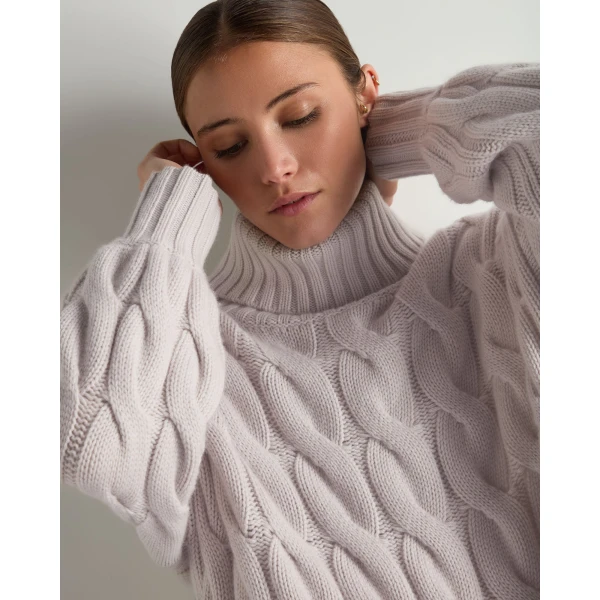 N.Peal Hana Chunky Cable Roll Neck Cashmere Jumper in Snow Grey