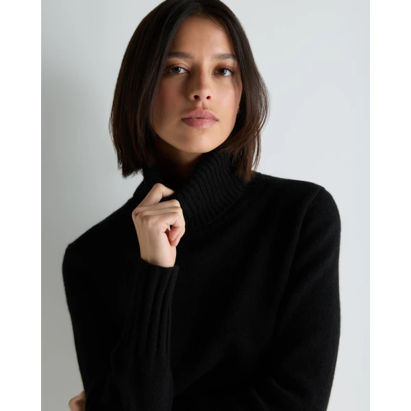 N.Peal Hazel Chunky Roll Neck Cashmere Jumper in Black