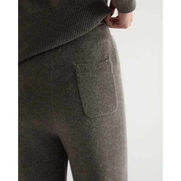 N.Peal Honeycomb Knit Cashmere Trouser in Wood Smoke Brown