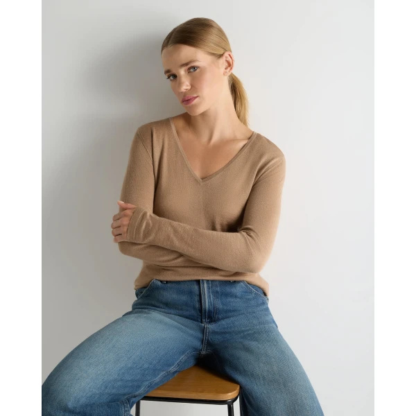 N.Peal Imogen Superfine Cashmere V Neck Jumper in Caramel Brown