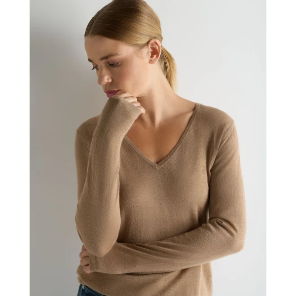 N.Peal Imogen Superfine Cashmere V Neck Jumper in Caramel Brown
