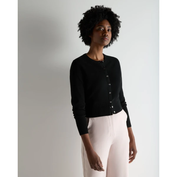 N.Peal Ivy Cropped Cashmere Cardigan in Black