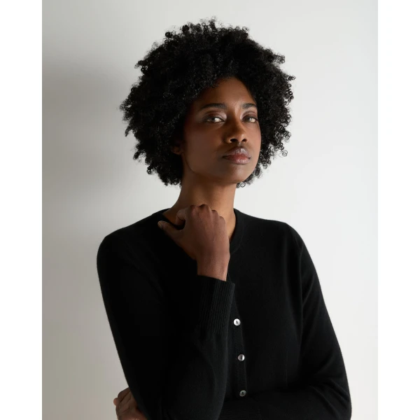 N.Peal Ivy Cropped Cashmere Cardigan in Black