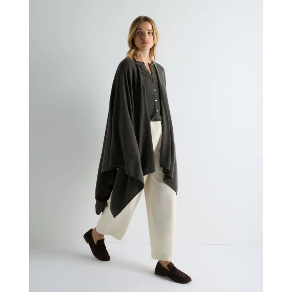 N.Peal Lily Lightweight Cashmere Cape in Grey Moss