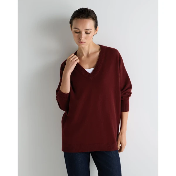 N.Peal Longline V Neck Cashmere Jumper in Rustic Red