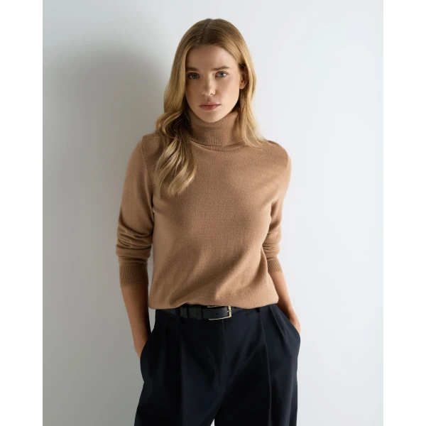 N.Peal Luna Roll Neck Cashmere Jumper in Camel Brown