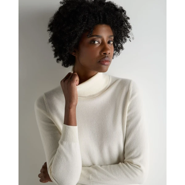 N.Peal Luna Roll Neck Cashmere Jumper in New Ivory White