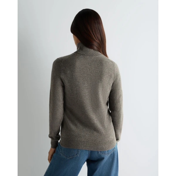 N.Peal Luna Roll Neck Cashmere Jumper in Wood Smoke Brown
