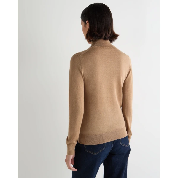 N.Peal Margot Superfine Cashmere Roll Neck Jumper in Caramel Brown