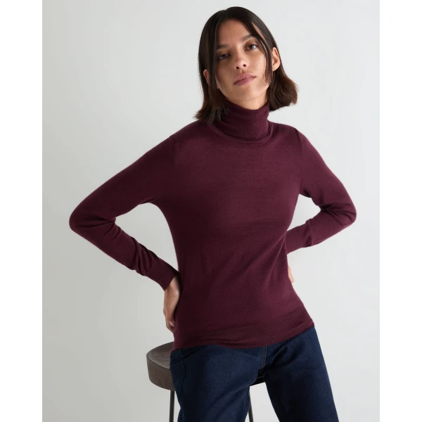 N.Peal Margot Superfine Cashmere Roll Neck Jumper in Damson Red