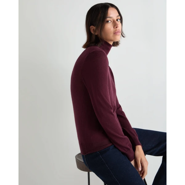 N.Peal Margot Superfine Cashmere Roll Neck Jumper in Damson Red