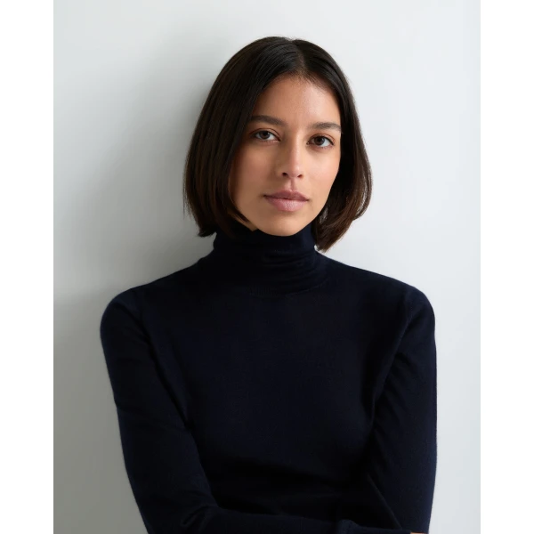 N.Peal Margot Superfine Cashmere Roll Neck Jumper in Navy Blue