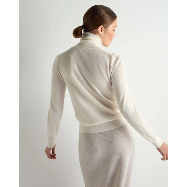 N.Peal Margot Superfine Cashmere Roll Neck Jumper in New Ivory White
