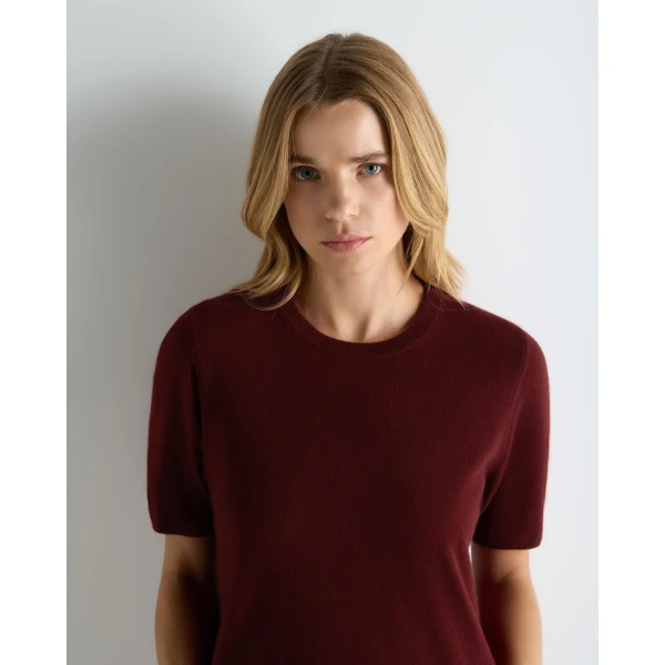 N.Peal Milly Classic Cashmere T-Shirt in Rustic Red