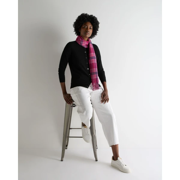 N.Peal Olivia Round Neck Cashmere Cardigan in Black