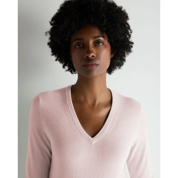 N.Peal Phoebe V Neck Cashmere Jumper in Powder Pink