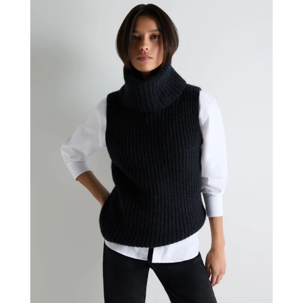 N.Peal Ribbed Sleeveless Turtle Neck Cashmere Jumper in Ink Blue Melange