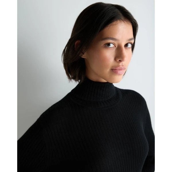 N.Peal Superfine Cashmere Ribbed Roll Neck Jumper in Black
