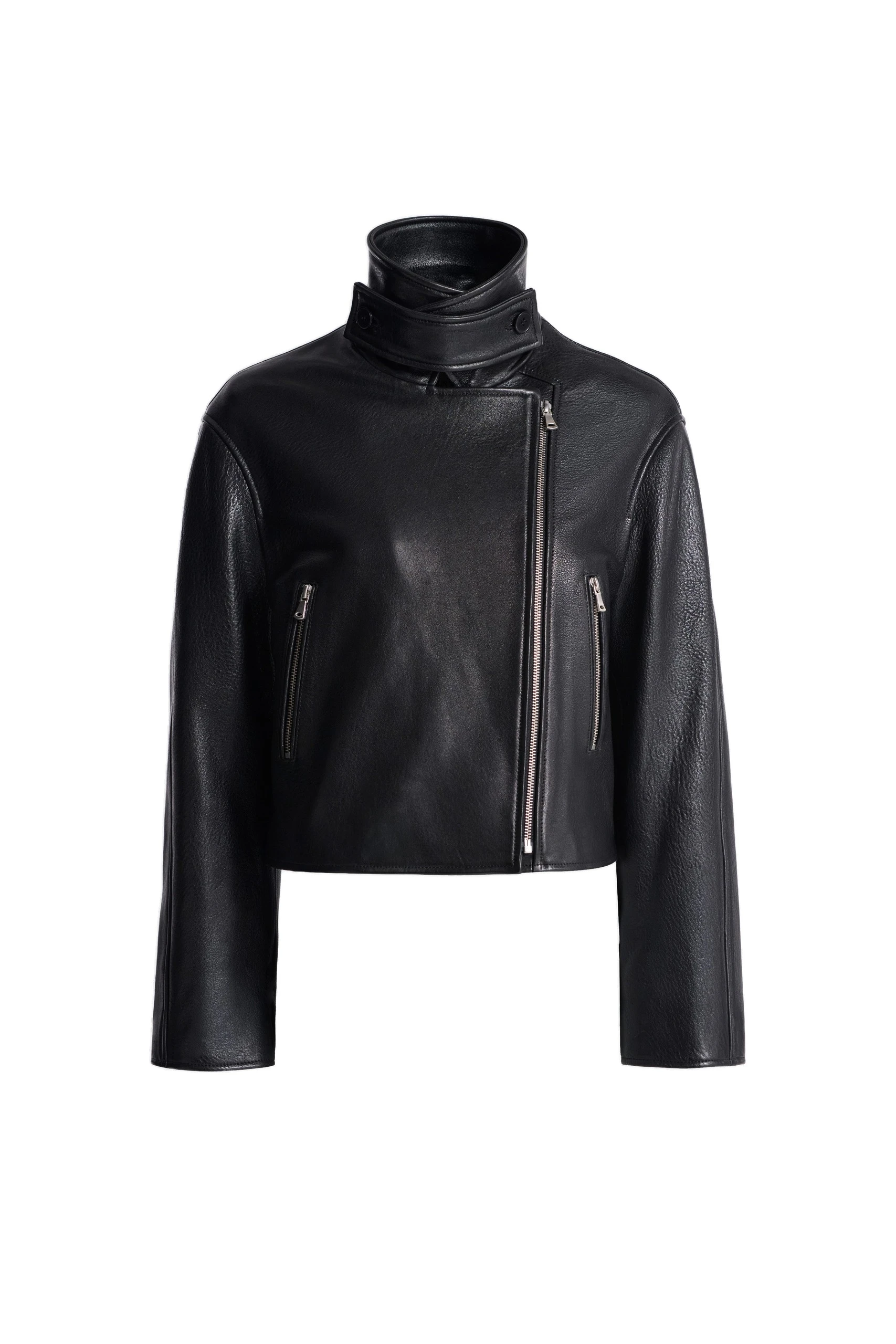 Nour Hammour Varda in Noir Classique Nour Hammour Varda in Noir Classique