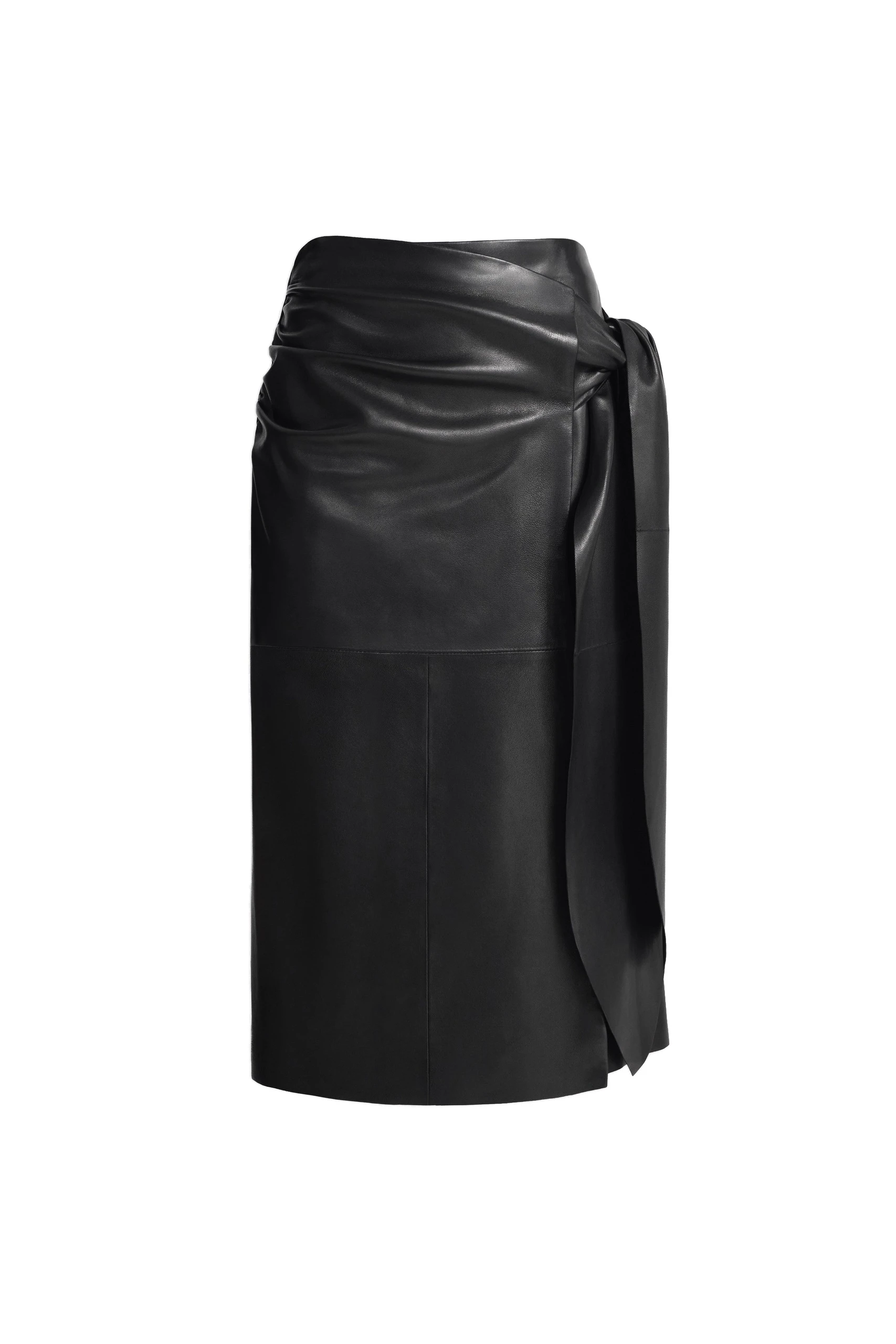 Nour Hammour Viret in Noir Classique Nour Hammour Viret in Noir Classique