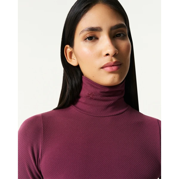 Perfect Moment Seamless Thermal Top in Wine, view 4 | Long Sleeve | Luxury Shoes 