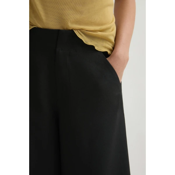 Posse Leona Trouser in Black | Pants | Luxury Shoes , view 2