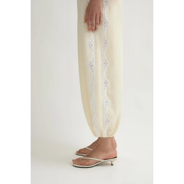 Posse Tabitha Balloon Pant in Buttermilk | Pants | Luxury Shoes , view 5