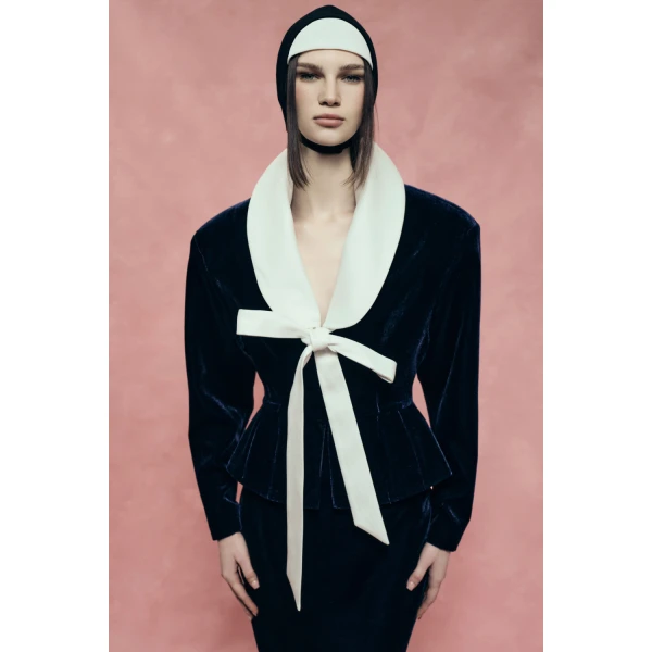 Rasario Velvet Fitted Jacket with Satin Collar in Dark Blue, view 3