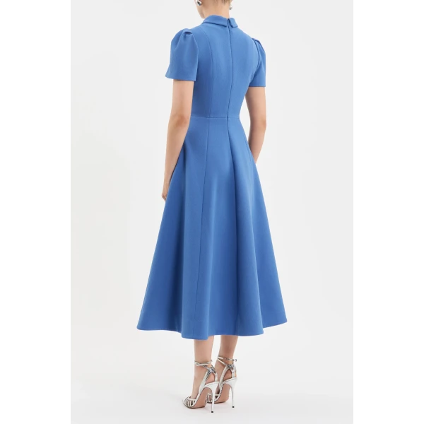 98% polyester and 2% elastane