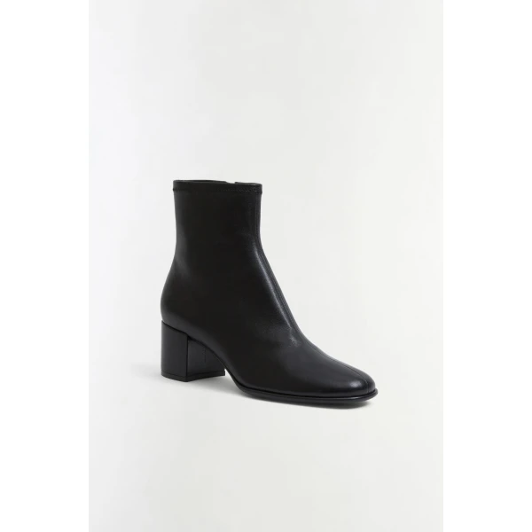 Los Angeles Designer Shoes and Bags at Luxury Shoes 