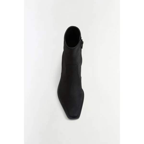 Los Angeles Designer Shoes and Bags at Luxury Shoes 