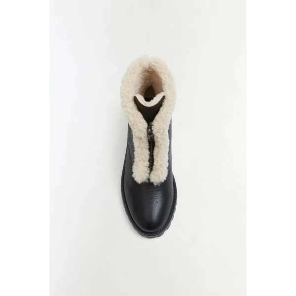 Los Angeles Designer Shoes and Bags at Luxury Shoes 