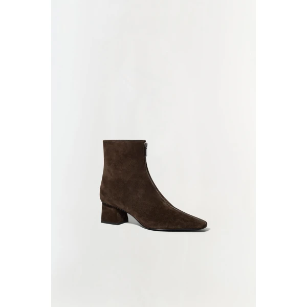 Los Angeles Designer Shoes and Bags at Luxury Shoes 