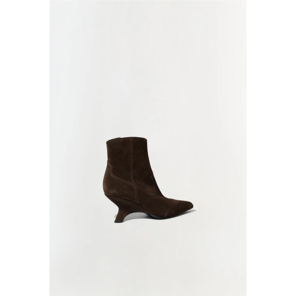 Los Angeles Designer Shoes and Bags at Luxury Shoes 