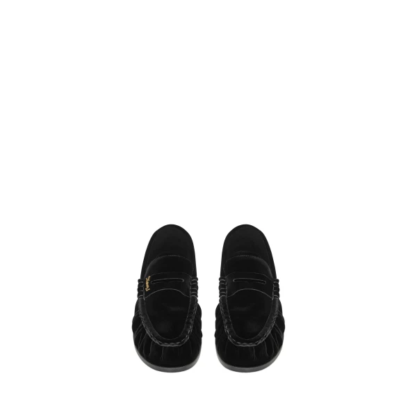 Black Saint Laurent Le Loafer Supple in Velvet, Black | Loafers