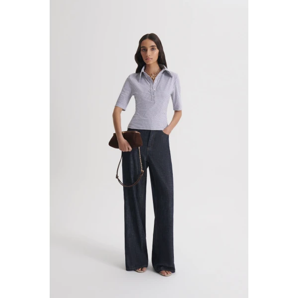 Scanlan Theodore Italian Chain Print Shirt in White Navy | Tops | Luxury Shoes 