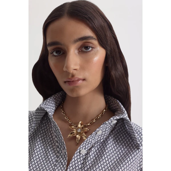 Scanlan Theodore Italian Chain Print Shirt in White Navy | Tops | Luxury Shoes 