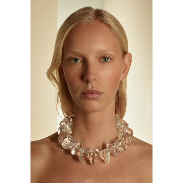 Scanlan Theodore Italian Chunky Resin Petra Choker in Ice