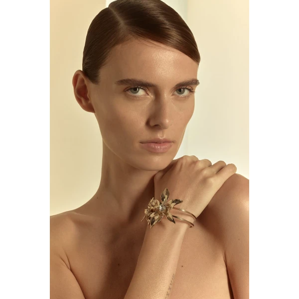 Scanlan Theodore Italian Lily Cuff in Light Gold Crystal | Cuffs | Luxury Shoes 