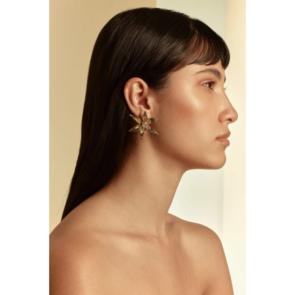 Scanlan Theodore Italian Lily Earrings in Light Gold Crystal | Earrings | Luxury Shoes 