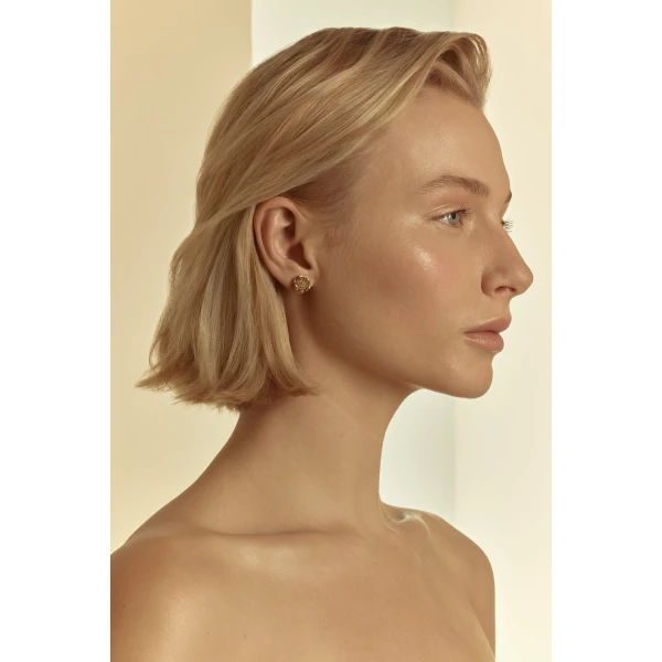 Scanlan Theodore Mini Poppy Studs in Light Gold | Earrings | Luxury Shoes 