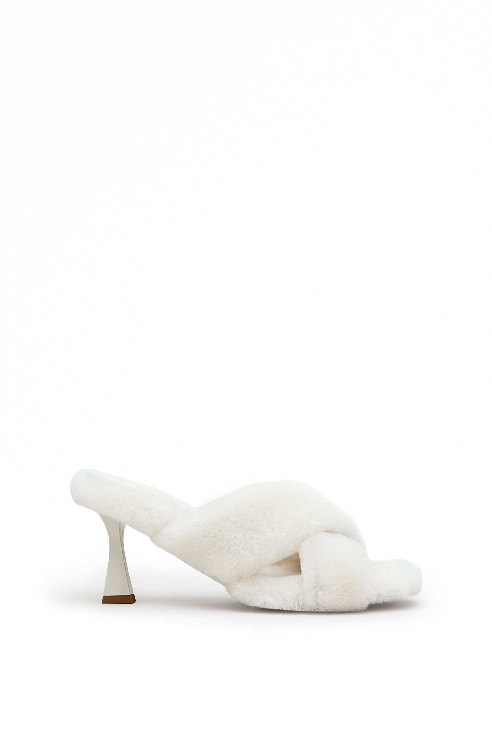 Scanlan Theodore Shearling Twist Mule 8 in Cloud at Luxury Shoes Scanlan Theodore Shearling Twist Mule 8 in Cloud