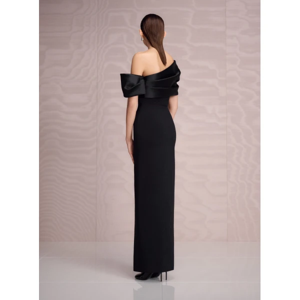 Solace London The Alexis Maxi Dress in Black