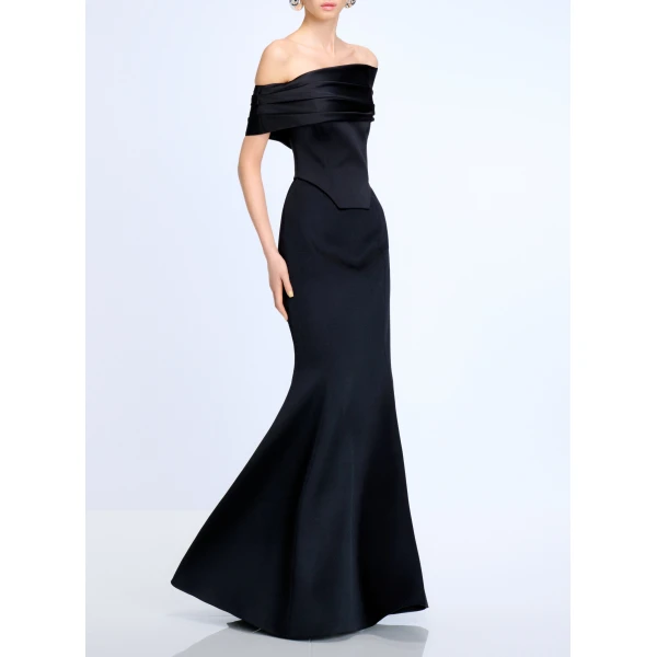 Solace London The Alta Maxi Dress in Black